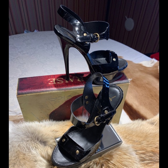 Yves Saint Laurent Shoes - 🔥YSL 🔥Stunning TRIBUTE 105 STUD Worn 1 EUC s 36